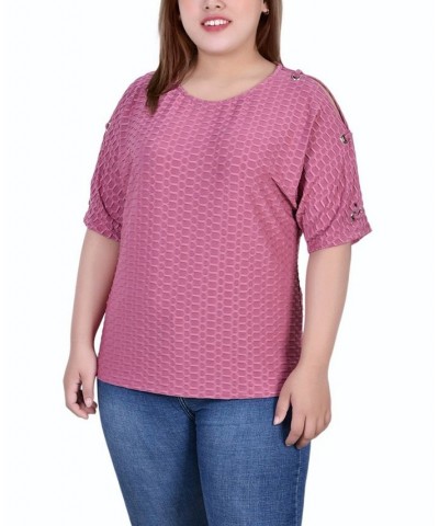 Plus Size Short Sleeve Honeycomb Textured Grommet Top Pink $15.46 Tops